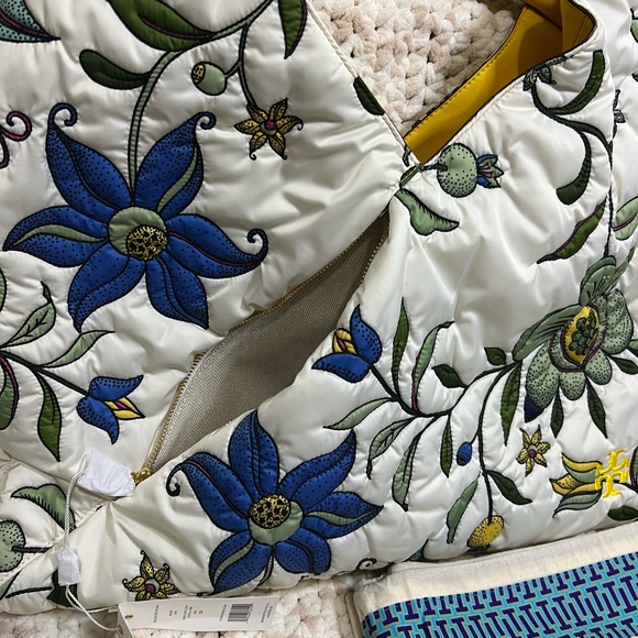 Tory Burch - Picture 4 of 6